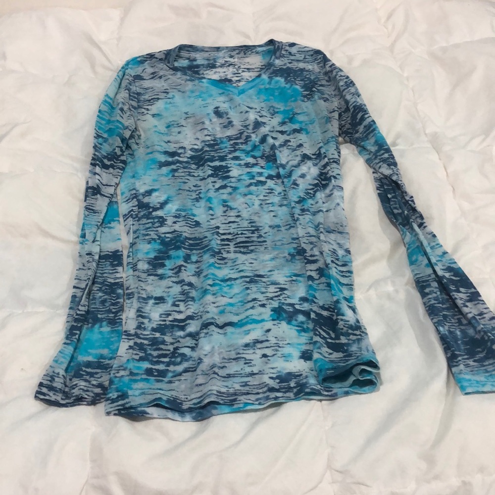 Great tie die long sleeve top